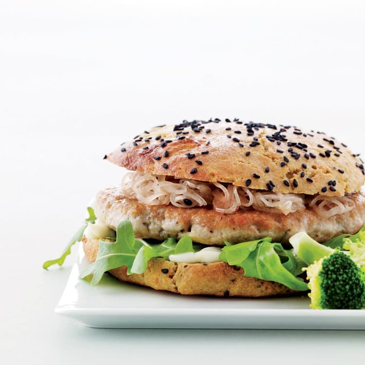 Spicy tunburger med wasabi og syltede skalotteløg