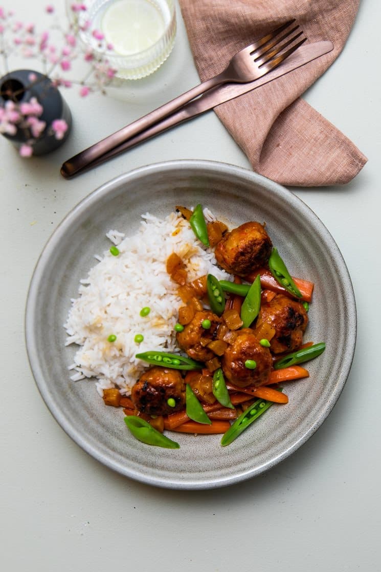 Kyllingekødboller i sød teriyakisauce